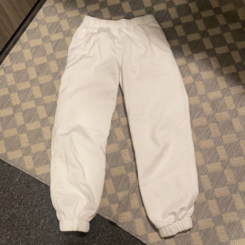 White brandy Melville sweatpants